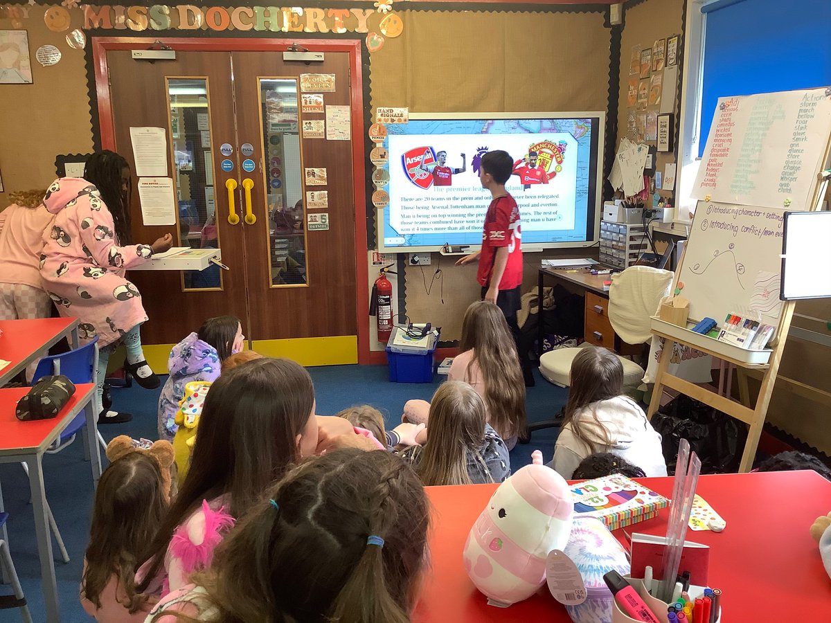 Miss Docherty🎓🍎 tweet media