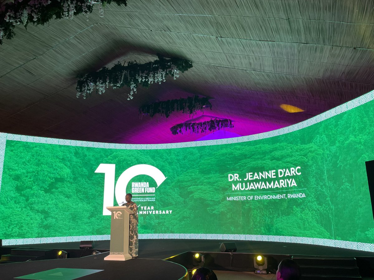 DKinRwanda's tweet photo. Thank you @GreenFundRw for an inspiring celebration yesterday! ๐ฅณGreat speeches by @TeddyMugabo_ and minister @MujaJeanne focusing on the #Green achievements of the fund. We are looking forward to following your onwards journeyโฌ๏ธ
#GreenRwanda ๐ท๐ผ๐ฟ
#10YearsofGreenImpact ๐๐ฟ https://t.co/n2jmtlQUPB
