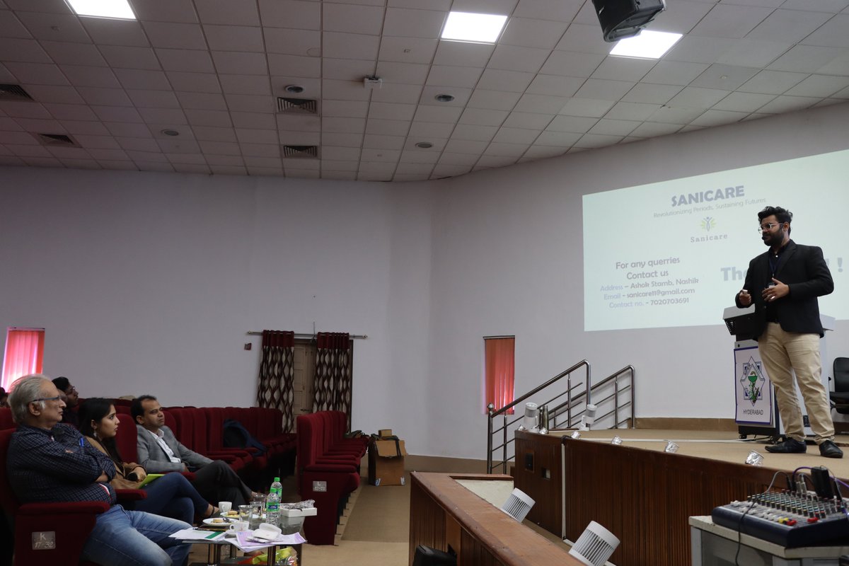 AvishkaranNiper's tweet photo. 🎉Congratulations Team ‘#MedRx Innovators’ Mr. Siddesh Shewalkar the former student of NIPER-HYD for your outstanding innovation ‘Naturally compostable and biodegradable Sanitary napkins’
-Transcend 2023 Hackathon jointly organized by AIC, ALEAP WE-Hub & Avishkaran, NIPER-H! https://t.co/Mu8vHgE6wi