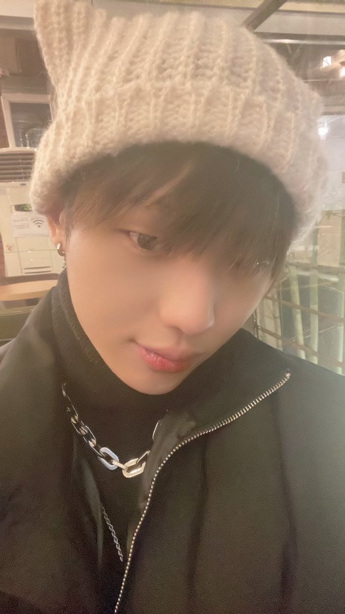 TNX_twt's tweet photo. 나만 없어 고양이ㅎㅎ🐱🐈

#천준혁 #JUNHYEOK https://t.co/pGpMxjRzxX