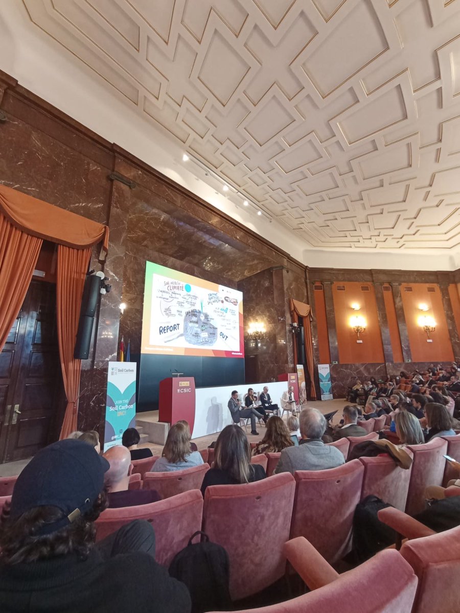 🤝This week, our Head of R&D  attended the #EuropeanMissionSoilWeek in Madrid where he established collaborations and discussed with different attendees the environmental challenges revolving around the importance of soil health.

Read more here: sustainableinnovations.eu/sie-attends-mi…