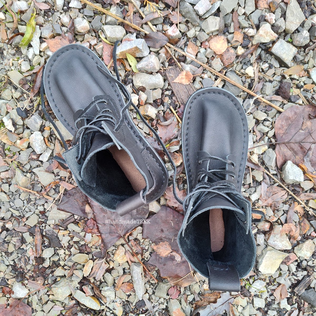TrekLeather's tweet image. crafTMore #TREKstore
craftmore.net/produkt/eu-38-…
#handmadeTREK

Classic black leather TREK shoes...
#Basic7 model. Size EU 38. Ready to ship