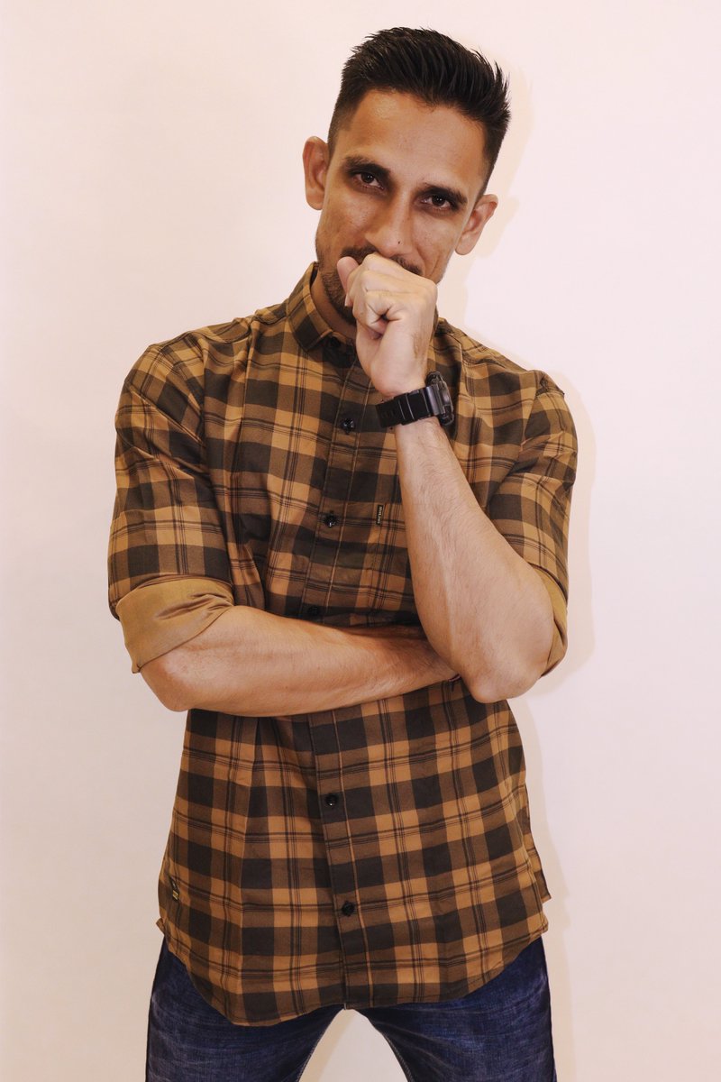 Valaapparels83's tweet image. "Step up your style game with the trendiest shirts from Vala Apparels! 😎👕 Discover the perfect blend of fashion and comfort. Elevate your wardrobe with #ValaApparelsFashion 👔💼 #StyleSimplified #FashionForward #ShirtGameStrong 💪🔥"