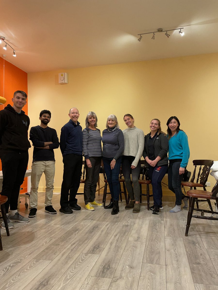 Brilliant #skillexchange event last night in Edinburgh; new &amp; recent grads &amp; more experienced physios all collaborating in a learning, sharing space.Great to meet students &amp; new-ish grads just starting their #physiotherapy journey; 🙏 to Marchmont Physiotherapy Clinic for hosting