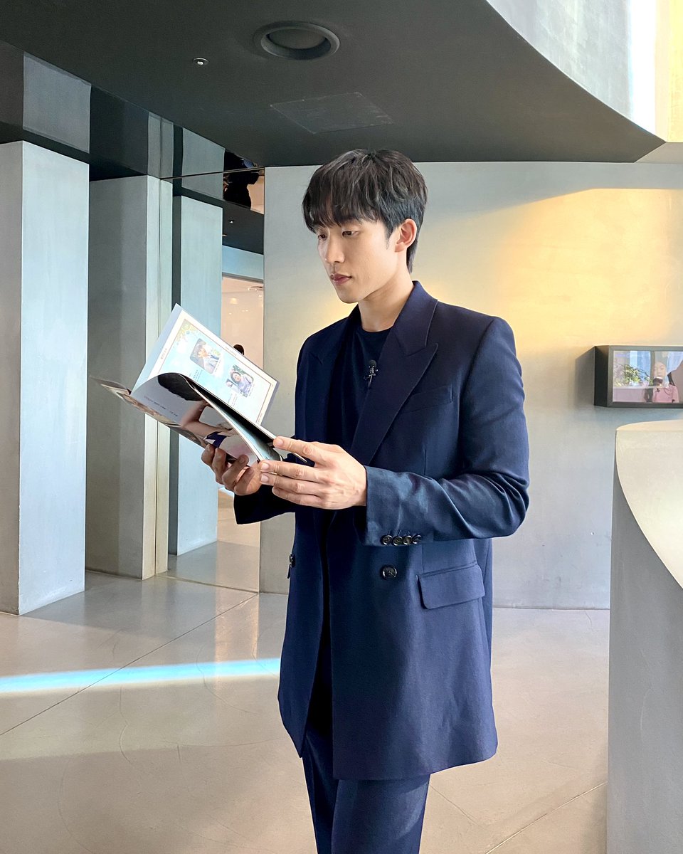 goodfriends2020's tweet photo. 오늘의 상이🤍
-
여러분은 누구에게 투자하시겠습니까?🤔
오늘부터 상이배우의 ‘주석훈’에 올인😎💎

SBS 금토드라마 <마이 데몬>
오늘밤 10시 첫방송✔️
-
#이상이 #LeeSangYi #오늘의상이🤍
#굿프렌즈컴퍼니 #GOODFRIENDSCOMPANY 
#SBS금토드라마 #마이데몬 #MyDemon #주석훈 https://t.co/CdWcDxN8Y1