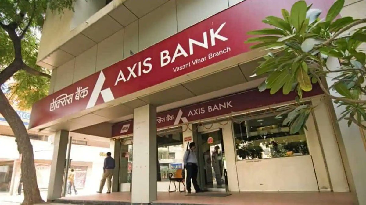 BiIndia's tweet image. Don’t need to raise more capital immediately, says Axis Bank’s CEO Amitabh Chaudhry

@AxisBank #banking #privatebanks #finance 

businessinsider.in/business/corpo…