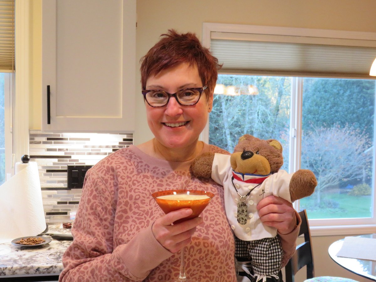 Starting the holiday out right with #celebrityauthorbear  @TeddyTedaloo 
#thanksgiving #authors