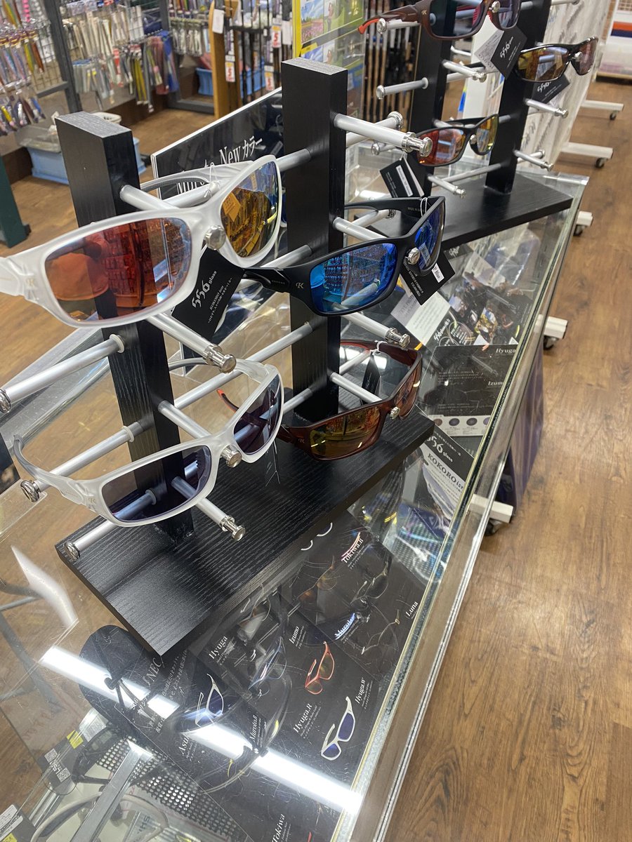 fishing_ISELECT's tweet image. 明日は556glassの展示会です‼️
購入特典あり‼️是非ご来店ください‼️

#ISELECT
#アイセレクト
#旭市の釣具屋
#千葉県の釣具屋
#556glass
#国道126号沿い
#展示即売会
#偏光グラス