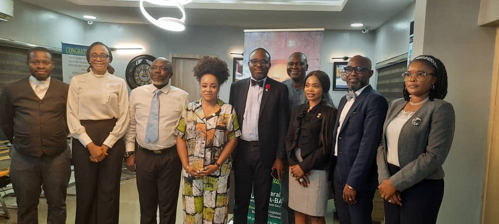 followlasg's tweet photo. The Special Adviser to Lagos State Governor on Housing, Barr.Barakat Odunuga-Bakare, received the executive members of the Nigeria Bar Association, Ikeja Branch led by its Chairman, Mr Seyi Olawunmi on a courtesy visit to her office in Alausa on Wednesday, 22nd November, 2023.
@jidesanwoolu @drobafemihamzat @gbenga_omo @gboyegaakosile @Mr_JAGs 
#LASG #AGreaterLagosRising