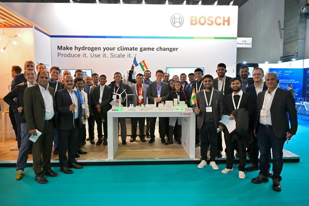 🌍 The #IndianDelegation, led by @IndoGerman and @IGEFSO, explored cutting-edge innovations at the 4th edition of @EuropeanHydrogenWeek in Brussels! Among other booths, we visited @thyssenkruppnca, Ostermeier H2ydrogen Solutions, @BoschGlobal, and @uniper_energy.