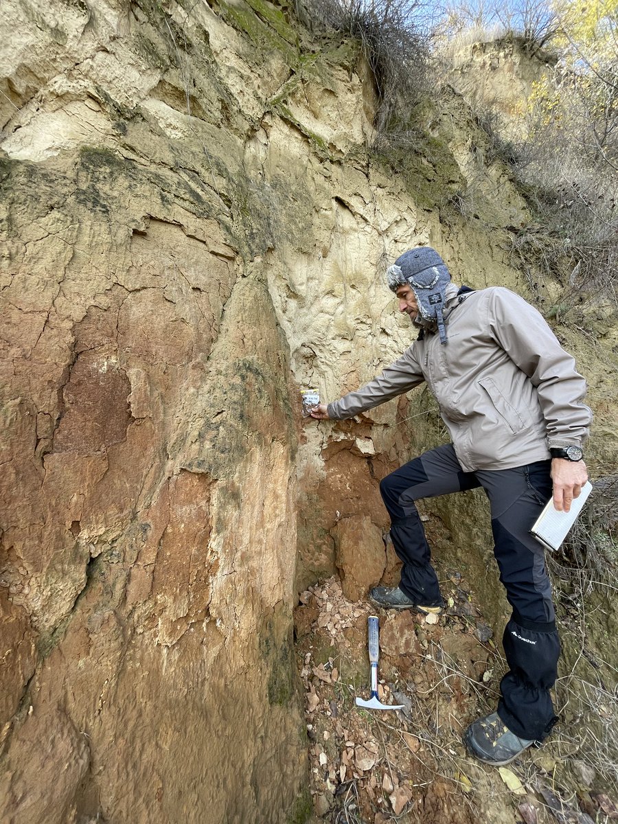 I never tire of dusty paleosols…