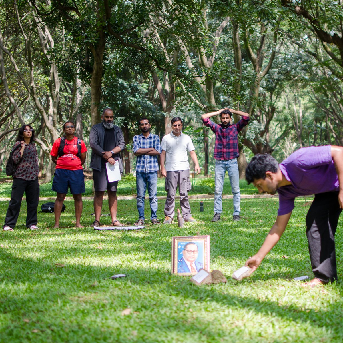 Ambedkar Reading Circle uses #FieldsofView's #CityGame in a workshop at #CubbonPark, exploring formal-informal sector dynamics. With 45+ participants, the #game assesses political visions, challenging roles and personal politics. #ARC #Bangalore #Workshop #CasteDynamics