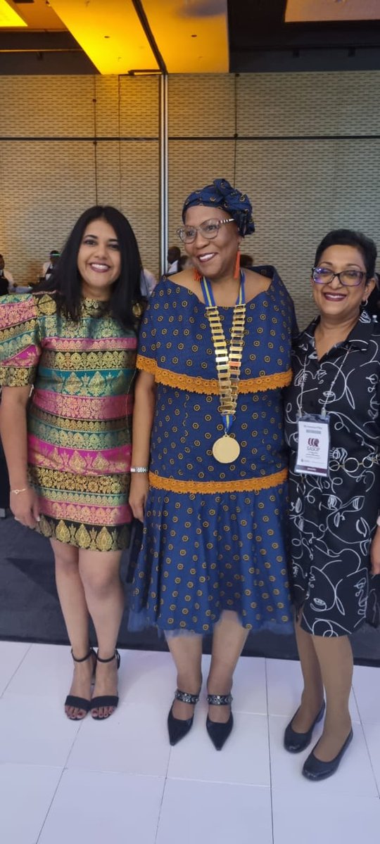 Sometimes being yourself is a revolutionary act in itself! A new wave at the South African Society of Psychiatrists 
#unapologeticallyAfrican
#AcademicInfluencers
#SASOP
<a href="/_AGMHI/">Africa Global Mental Health Institute</a>
<a href="/AliciaP55581837/">Alicia Porter</a> <a href="/MvuyisoTalatala/">Mvuyiso Talatala</a>
<a href="/drbongachiliza/">Bonga Chiliza</a> 
<a href="/subodhdave1/">Subodh Dave ☘️🌻🌞 Humanising Medicine</a> 
<a href="/SUhealthsci/">SU, Faculty of Medicine and Health Sciences</a> <a href="/phahlax/">Lebogang Phahladira 🇿🇦</a>