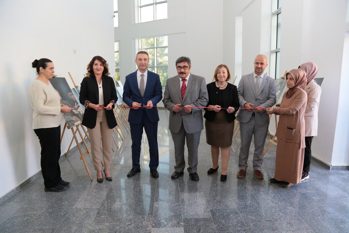 AlanyaAlku's tweet photo. Alanya Alaaddin Keykubat Üniversitesi (ALKÜ) Eğitim Fakültesi tarafından 24 Kasım Öğretmenler Günü’ne özel hazırlanan kutlamalar kapsamında bir panel düzenlendi.

Detaylar için: https://t.co/lUybEKqEHJ https://t.co/WMRxkv2FBi