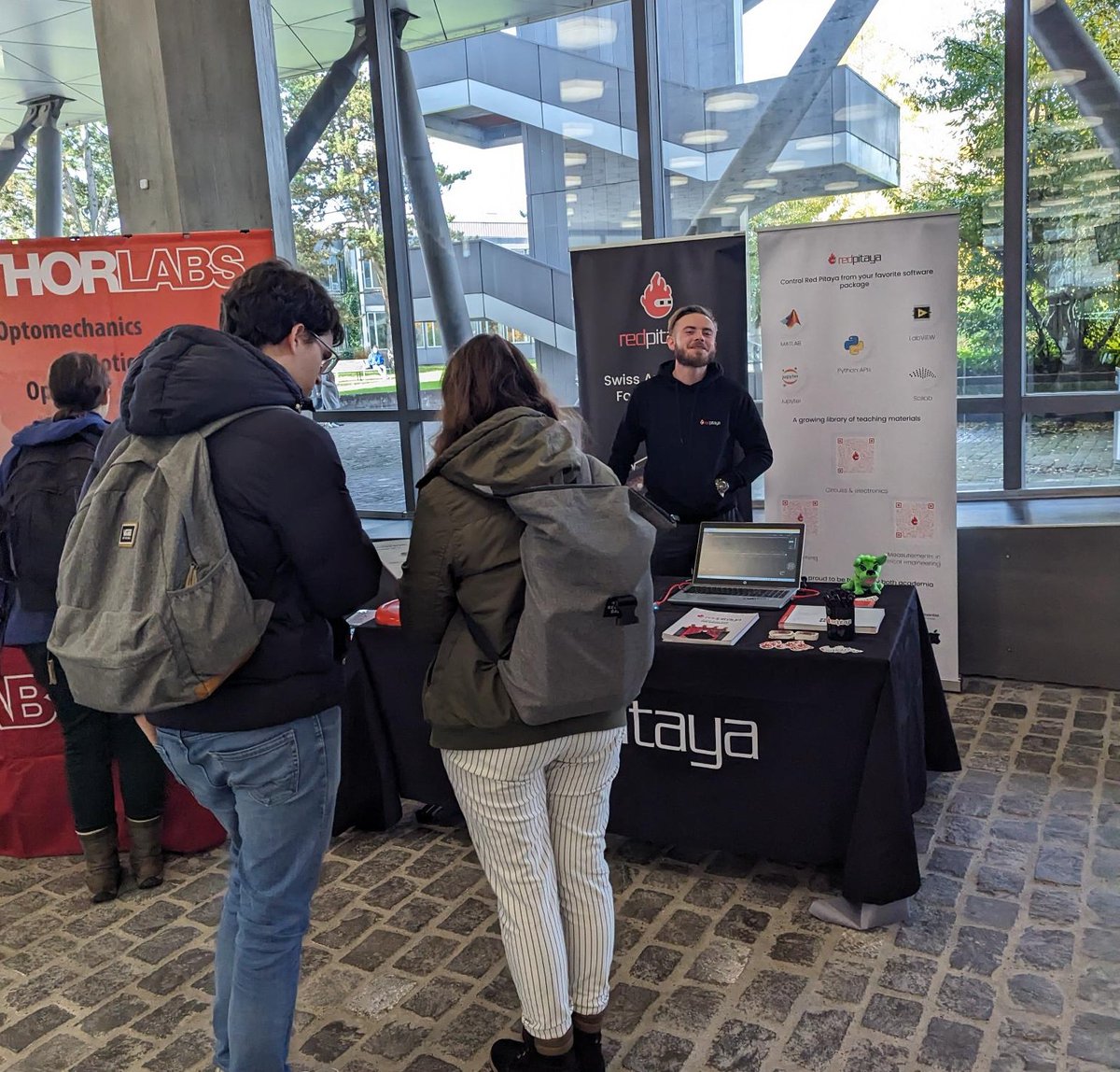 RedPitayaCom's tweet image. This week, we are at @ETH_en in the physics department for the Roadshow event organized by @Thorlabs! A big thank you to everyone who attended the workshops, and 👋to all the happy students and professors who stopped by.

#RedPitaya #Thorlabs #Roadshow #Physics #Workshop