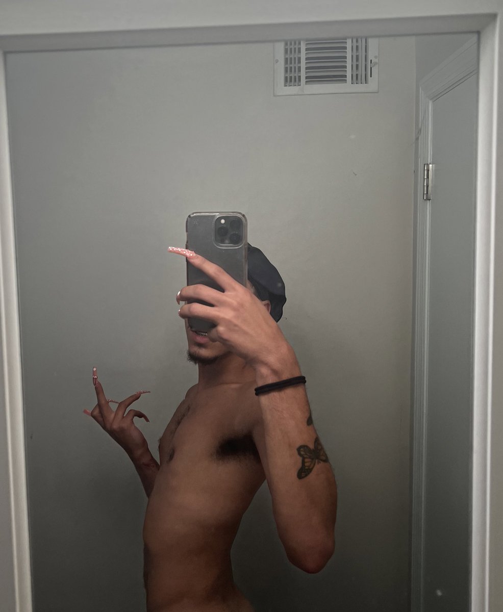 who really be up at this time of night👁️💋👁️