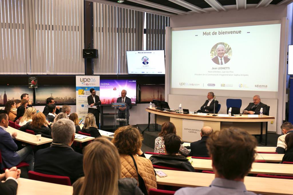 Je suis heureux de participer aux 19e Rencontres Économiques et Territoriales organisées par <a href="/UPE_06/">UPE_06</a> et <a href="/CCIcotedazur/">CCI Nice Côte d'Azur</a> 

Nos échanges portent sur la question centrale de la mobilité sur le territoire de #SophiaAntipolis.

Cette thématique est cœur des actions portées par la