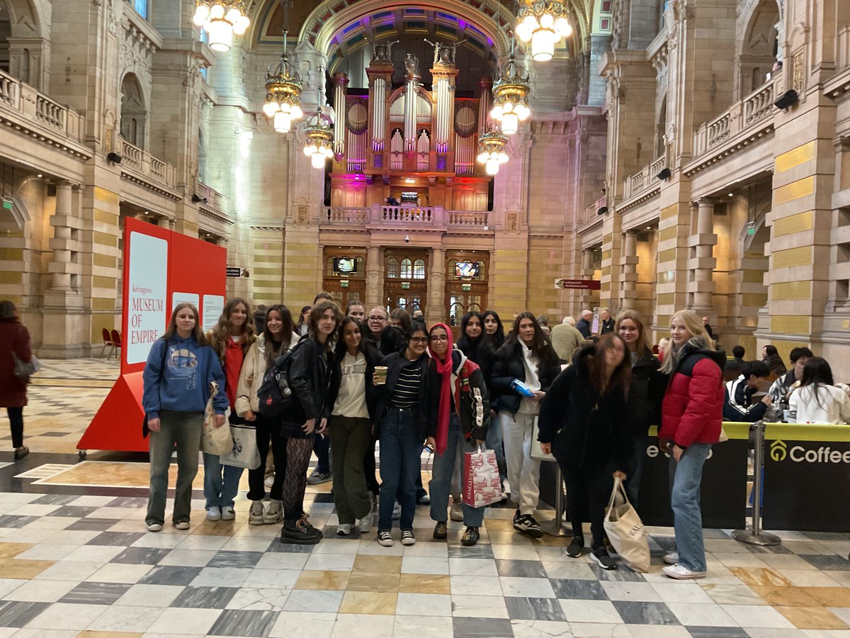 BSGDArt's tweet photo. Year 11 art enjoyed a trip to see the Glasgow art galleries yesterday, nice to get out and see art up close! Will be helpful to coursework 👍 #BSGDArt #BSGDcreate #BSGDYr11
@BoltonSch https://t.co/DPlJpcrlEu