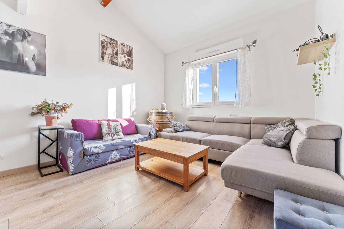 NzoShoot's tweet photo. 🏠SHOOTING IMMOBILIER🏠 

Retour sur ma dernière prestation pour Nestenn Immobilier dans un appartement de 90m2 ! 

vous êtes une agence ? Un particulier ? Vous souhaitez vendre ou mettre à louer votre bien ? N’hésitez pas à faire appel à des services ! 😄

#immo #immobilier https://t.co/sJnyTML05M