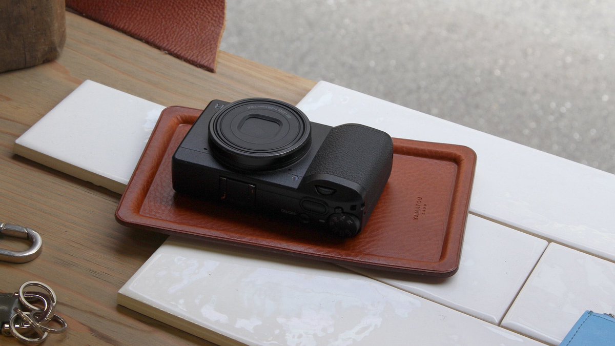 tokyo_yamatou's tweet photo. シンプルなレザートレイができました。

▼商品詳細ページ
https://t.co/lOOXr1v5RZ https://t.co/aFna0MkwXt
