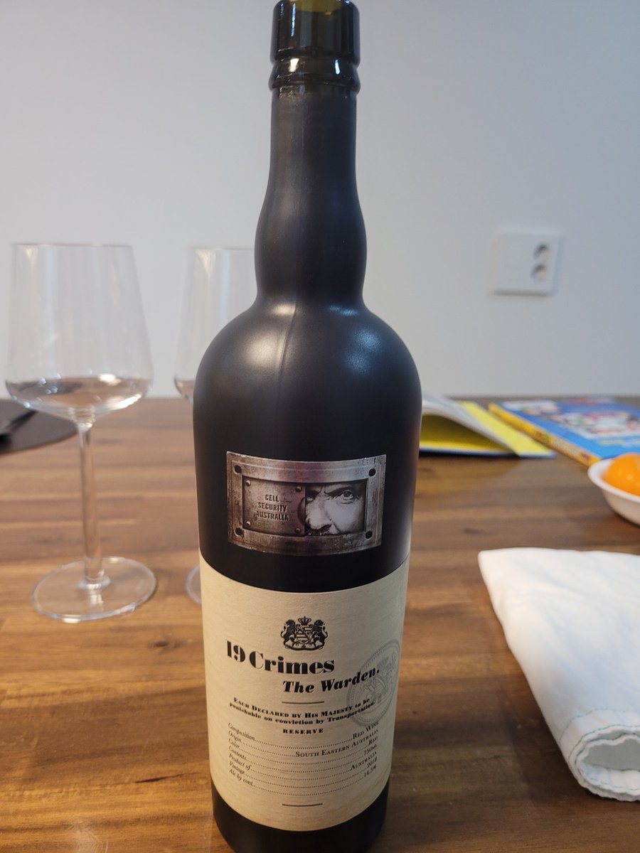 saintleo1126's tweet image. 오늘은 아무생각 없이 마시고 놀자.
#교육끝