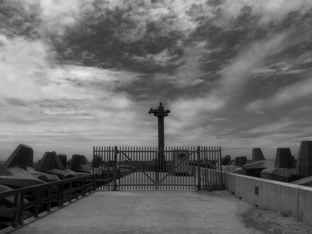 #pier #durbanharbour #harbour #clouds #bnw #bnwphotography #bnw_capture #bnw_life #blackandwhite #blackandwhitephotography #blackandwhitephoto #BlackAndWhiteOnAajTak #BlackFriday #mono #monochrome #monochromatic #monochromephotography #photograghy #photo