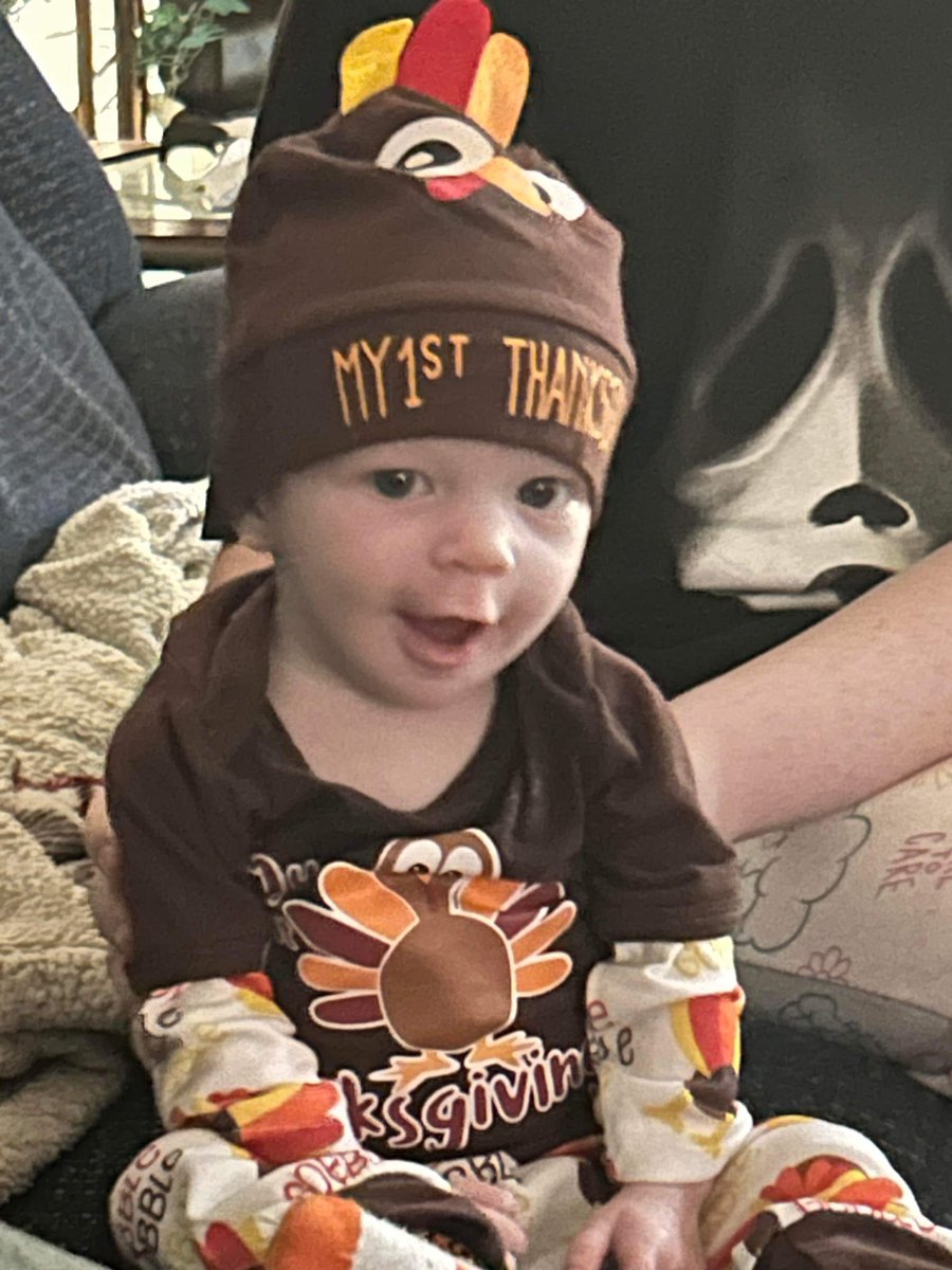 eclipse220's tweet photo. Had the best first thanksgiving with this little guy I couldn’t be happier to have him now 5 months went so fast he’s getting so big https://t.co/xq5Z75fmkT