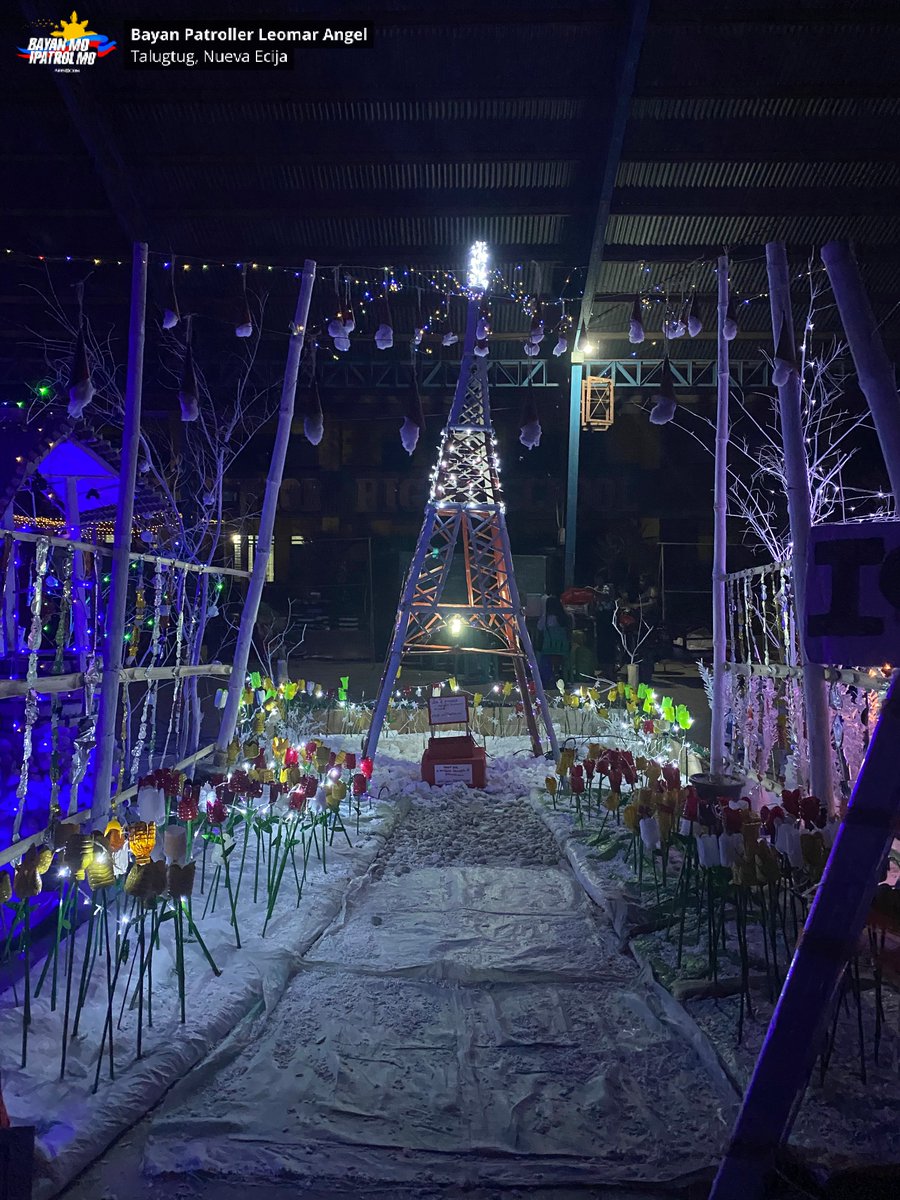 bayanmo's tweet photo. #Recyled materials ang ginamit bilang dekorasyon sa #Christmas Village sa Talugtug National High School sa #NuevaEcija.
Para sa mga kaugnay na ulat ng @bayanmo: https://t.co/JDtWKhfnLL
#Pasko2023 https://t.co/dcVNNSh78L
