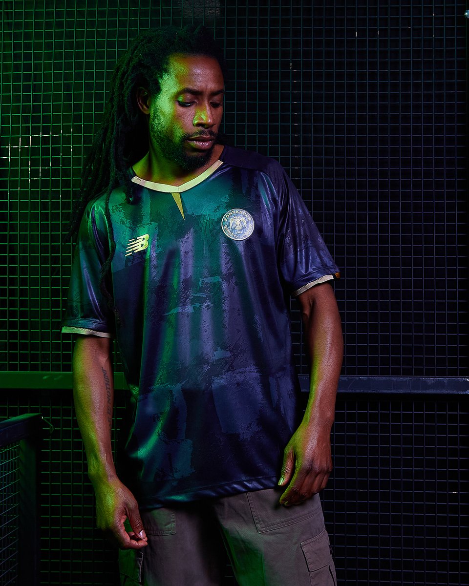 _PointDePenalty's tweet photo. Le maillot très hipster de Konyaspor est en promo à seulement 18€ sur CFS avec le code BLACKFRIDAY ! 🖤

Lien : https://t.co/uu1x0J8Gtt https://t.co/NrGqUwT6WB