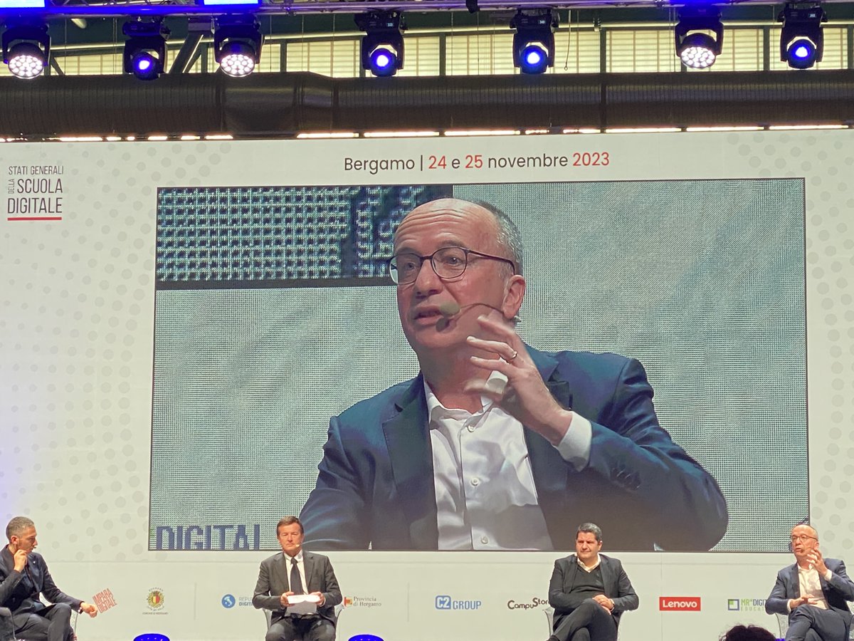 Studio, lavoro e futuro digitale, agli #StatiGeneraliScuolaDigitale se ne parla con <a href="/giorgio_gori/">Giorgio Gori</a>, <a href="/BentivogliMarco/">Marco Bentivogli</a>, <a href="/SantoniAgo/">Agostino Santoni</a> #orientamento e professioni che ora non si possono prevedere, ma possiamo formare alla curiosità a al metodo #transizioni