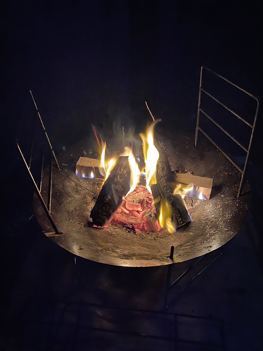 vikjapan's tweet photo. 今日の道志は3℃まで下がるそうなので、ヒートテック、モンベルのフリース、ノースフェイスのフリース、ユニクロのウルトラライトダウンの重ね着でで挑戦！
#ソロキャンブ https://t.co/hYfaUzjL4u