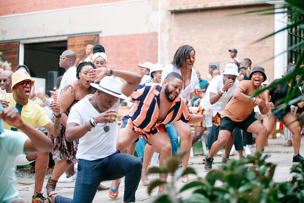CryptoMadeFun_'s tweet photo. Vibes this weekend because Mashudu Dropped
#Ucingo https://t.co/zhoOppTDdc