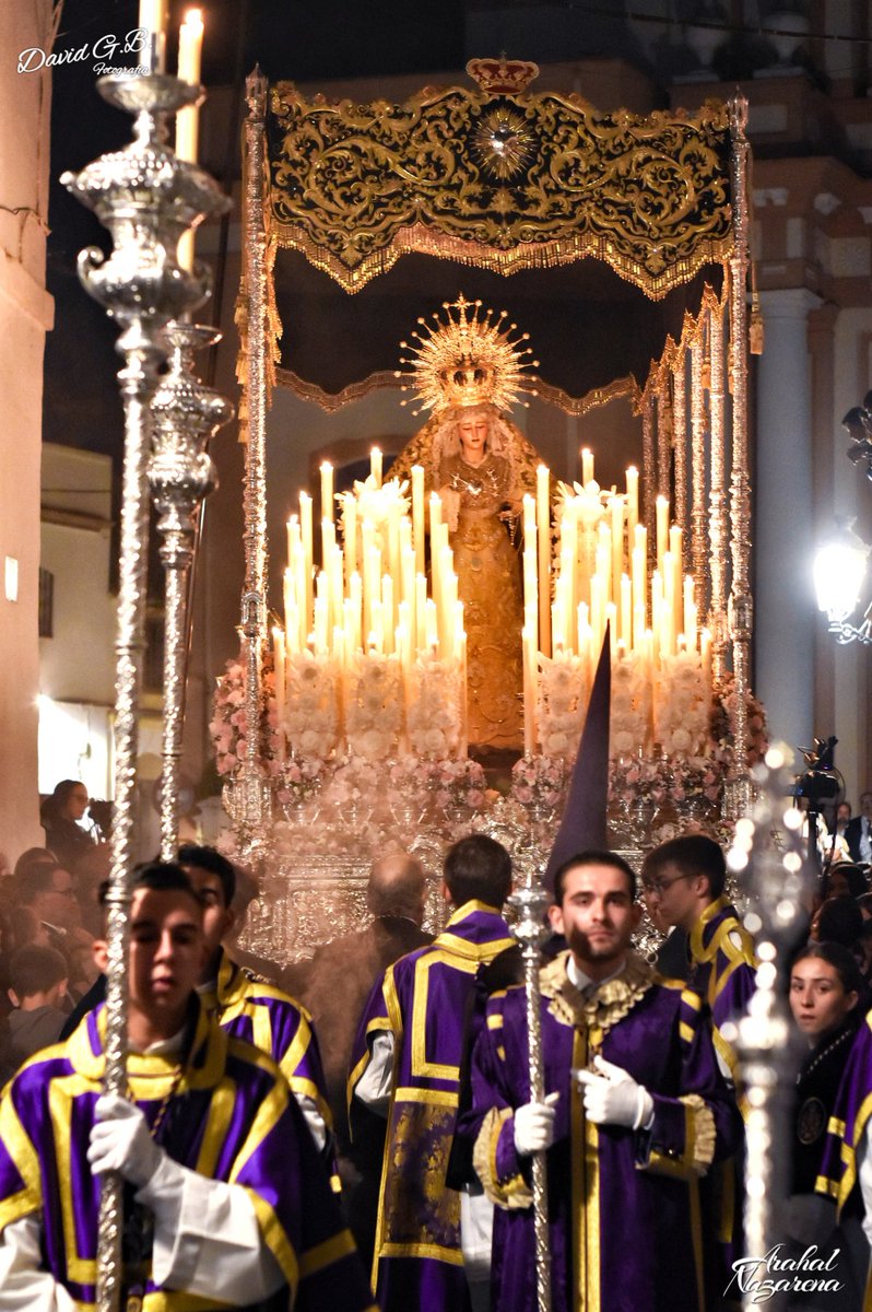 "María, cuya dulzura es igual a su poder, y cuyo poder no conoce límites, es nuestra Madre."

<a href="/JNazarenoArahal/">J. Nazareno Arahal</a>

Fotografía: David GB.