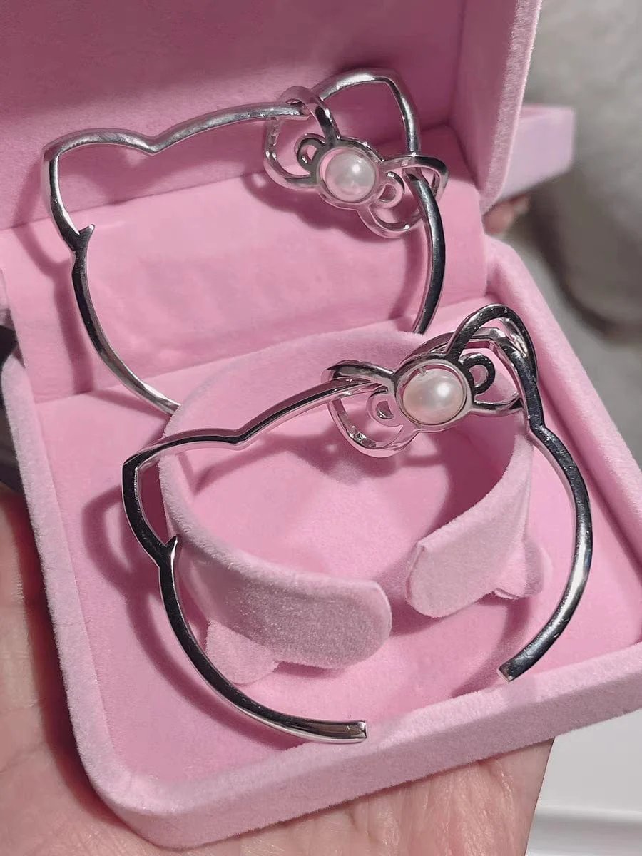 hello kitty bracelet