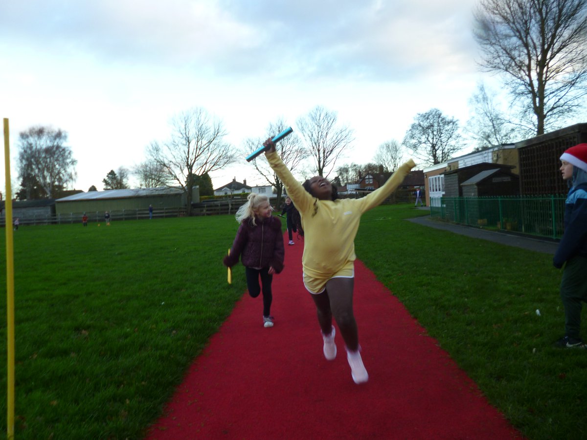 🥶First chilly morning for Running Club🥶It didn't stop the St. Mary's athletes enjoying 'relay day'🏃‍♀️🏃‍♂️ Well done👏👏