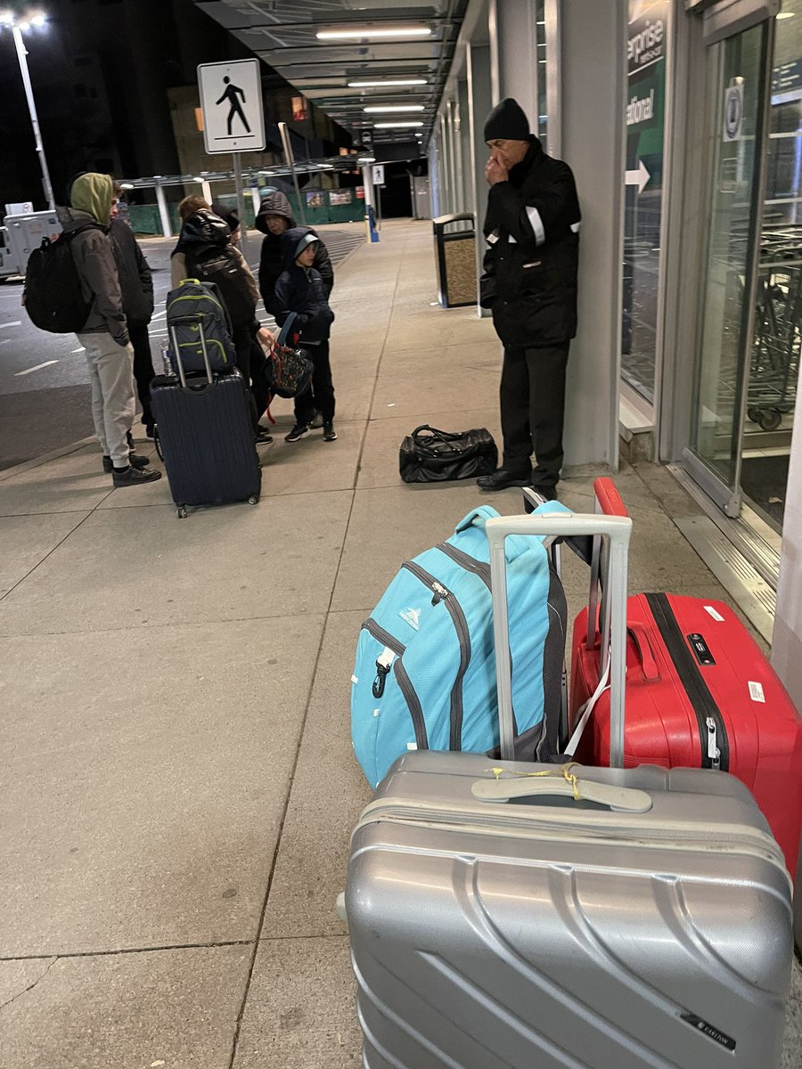 dary_thomas's tweet photo. @BBishopAirport what do you mean that the building opens at 5 am for a 6:45am flight and the travellers need to wait outside in -5 till then? I suppose you can do better in making arrangements inside the building than making travellers stand outside!! Kids and Senior citizens inc https://t.co/Gq4mzEN2QN