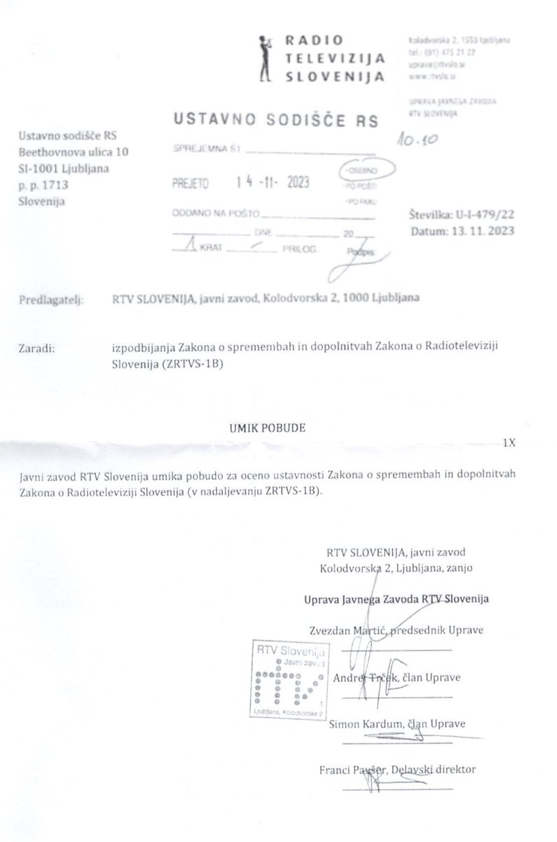 Uprava <a href="/RTV_Slovenija/">RTV Slovenija</a> je umaknila pobudo za oceno ustavnosti ZRTVS-1B.
➡️ <a href="/UstavnoSodisce/">Ustavno sodišče Republike Slovenije</a> v tej zadevi ne bo nikoli vsebinsko odločilo.
➡️ Slovenska 🇸🇮 javnost zato nikoli ne bo dobila odgovora, ali je bilo novo vodstvo #RTVS imenovano v nasprotju z ustavo.

Izjava za javnost 👇