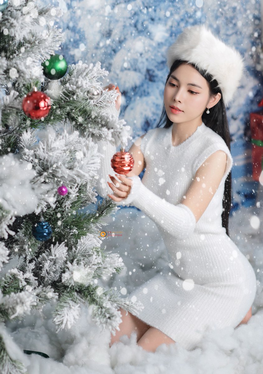 Mê mể mề mê 😍 😍
Ảnh chụp concept Noel nhà TTStudio
#Noel #Christmas #photography #chupanh