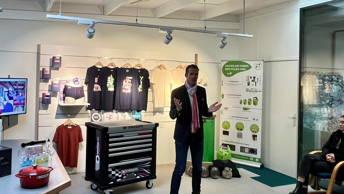 #AvecPôleEmploi🎙️"L’industrie du textile, c’est un écosystème dans lequel nous avons besoin les uns des autres. Je vous remercie d’être présent ce matin chez <a href="/Lemahieu_fr/">Lemahieu</a>, entre du patrimoine vivant, pour le lancement de cette semaine de l’industrie." Martin BREUVARD <a href="/Lemahieu_fr/">Lemahieu</a>