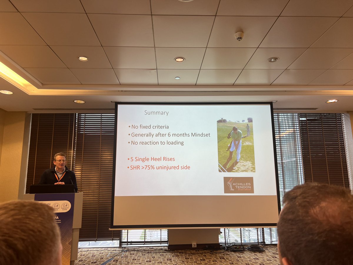 Dora_Sportmed's tweet image. Dr Mike Carmont speaking about ‘RTP decision following #Achilles tendon rupture What are the criteria ? 

#ESSKASD2023