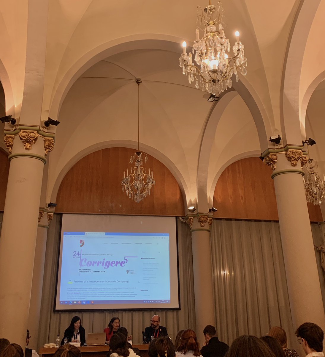 Avui a les jornades #Corrigere5 de la <a href="/unico_es/">Unión de Correctores</a> i la <a href="/UniBarcelona/">Universitat de Barcelona</a> sobre correcció, inclusió i accessibilitat.