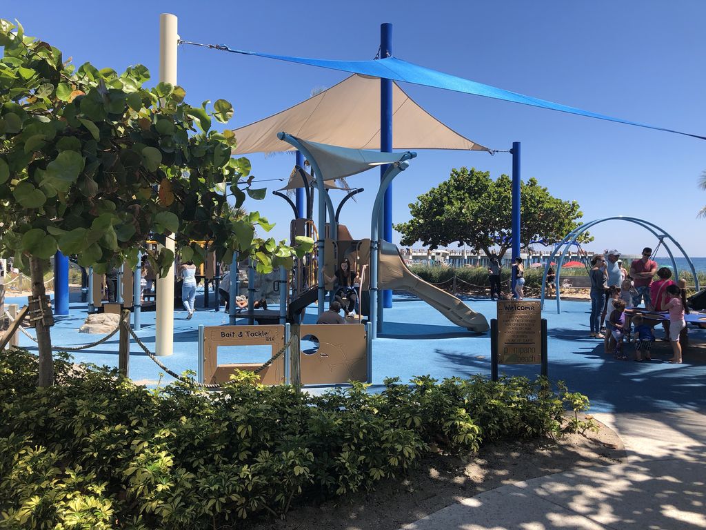 4BRPoolHomePomp's tweet photo. Embrace leisure at our 4-BR Vacation House Rentals Pompano Beach, steps from Pompano Beach Municipal Park. Gateway to golf, bike paths, and pools. Discover shopping, dining, and the beach just 1.2 miles away. #PompanoParadise #BeachRetreat https://t.co/7WZC1XuK31 https://t.co/G7p6xilesG