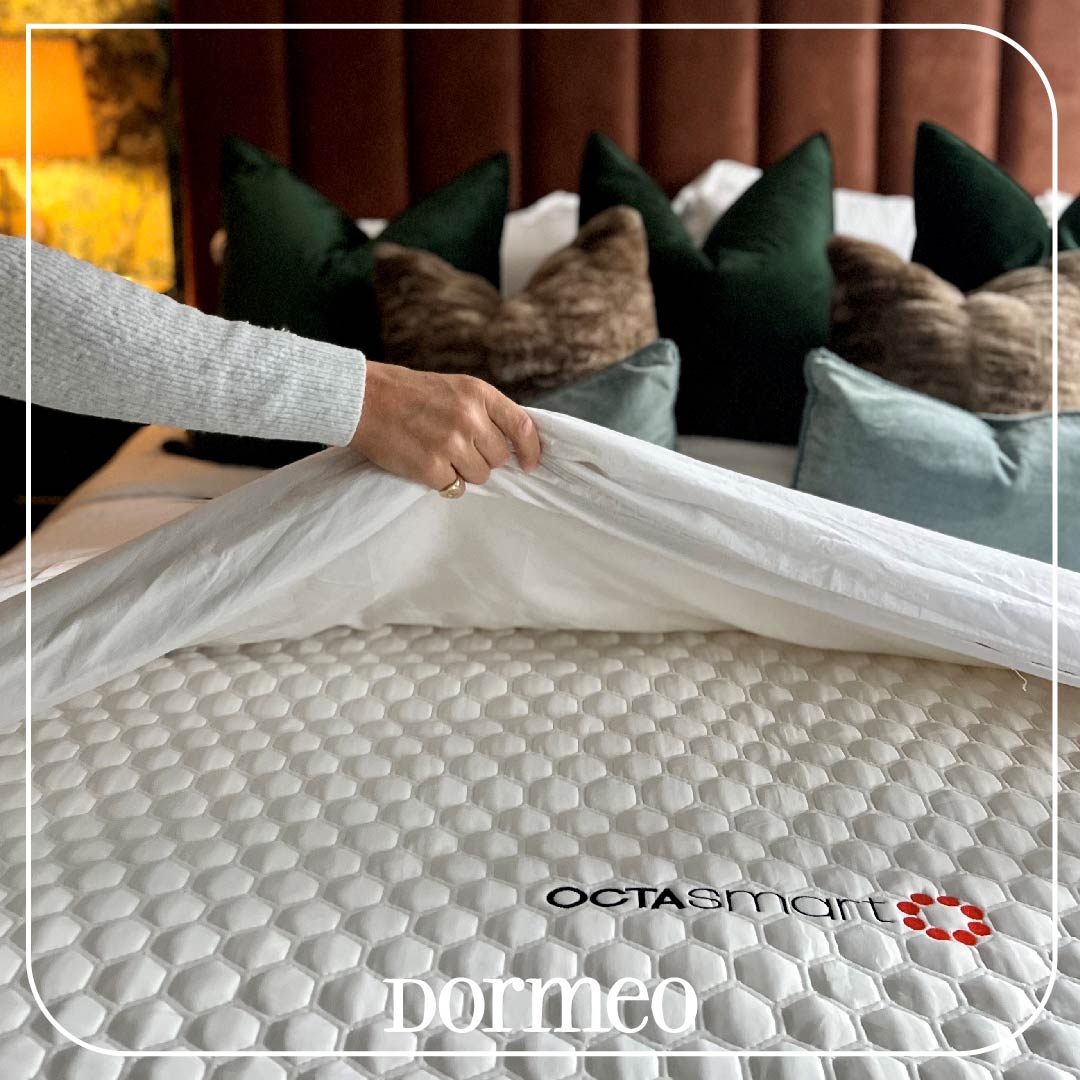 Transform your current mattress into the most comfortable bed with our Octasmart Deluxe Topper!💗 Experience award-winning Octaspring technology for an outstanding sleep.😴🌜 #DormeoUK