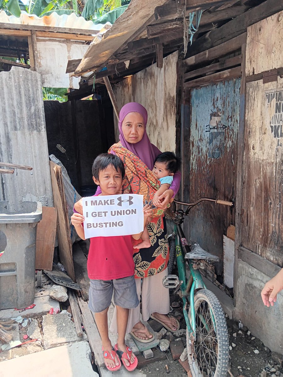 <a href="/DPR_RI/">DPR RI</a> Mr. Presiden <a href="/jokowi/">Joko Widodo</a> tolong ibu ini dan rekannya. Ibu ini bekerja, memproduksi untuk <a href="/UnderArmour/">Under Armour</a> sekian tahun lamanya. Ibu ini bekerja untuk kehidupan anaknya, ibu ini masih ingin bekerja tetapi di putus hubungan kerjanya dari tempatnya bekerja. CC: <a href="/ganjarpranowo/">Ganjar Pranowo</a> <a href="/cleanclothes/">Clean Clothes Campaign</a>