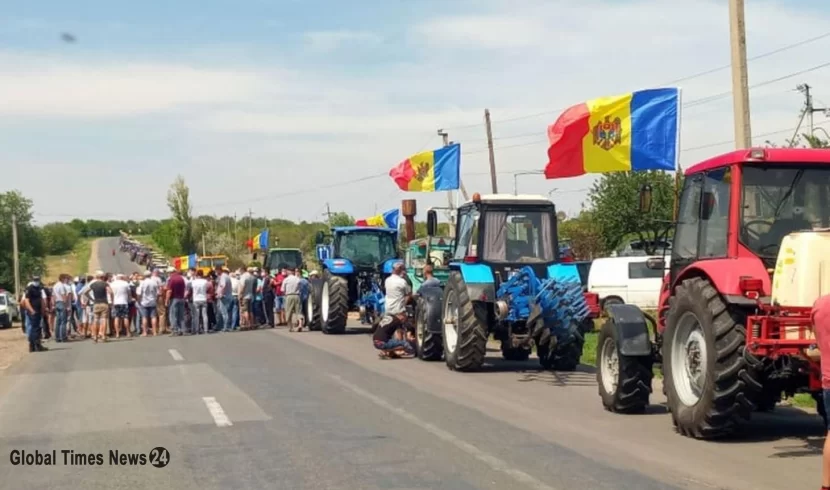 GTN24_Russian's tweet photo. Акцию протеста проводят молдавские фермеры в Кишиневе

#Протест #Фермерство #Кишинев #Молдавия 

https://t.co/Xj4SbLxFX1 https://t.co/1ARVBqngOf