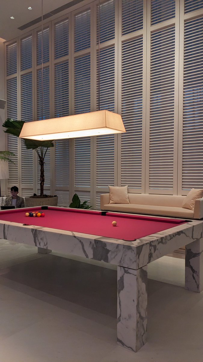 Mr luxury tweet media