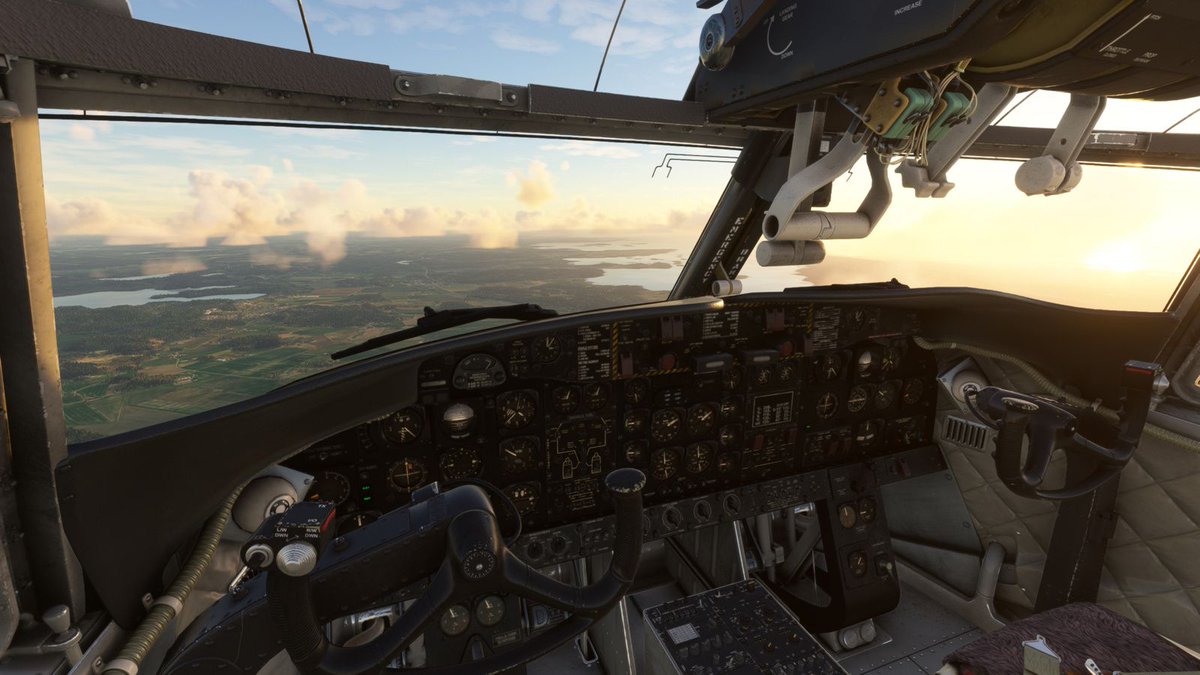 AvionChibi's tweet photo. Clear Prop!-7  #MSFSchallenge
カリブーくんのステキコクピもご覧いただきたく😍#DHC4 #Caribou https://t.co/Lyaffm18Jd