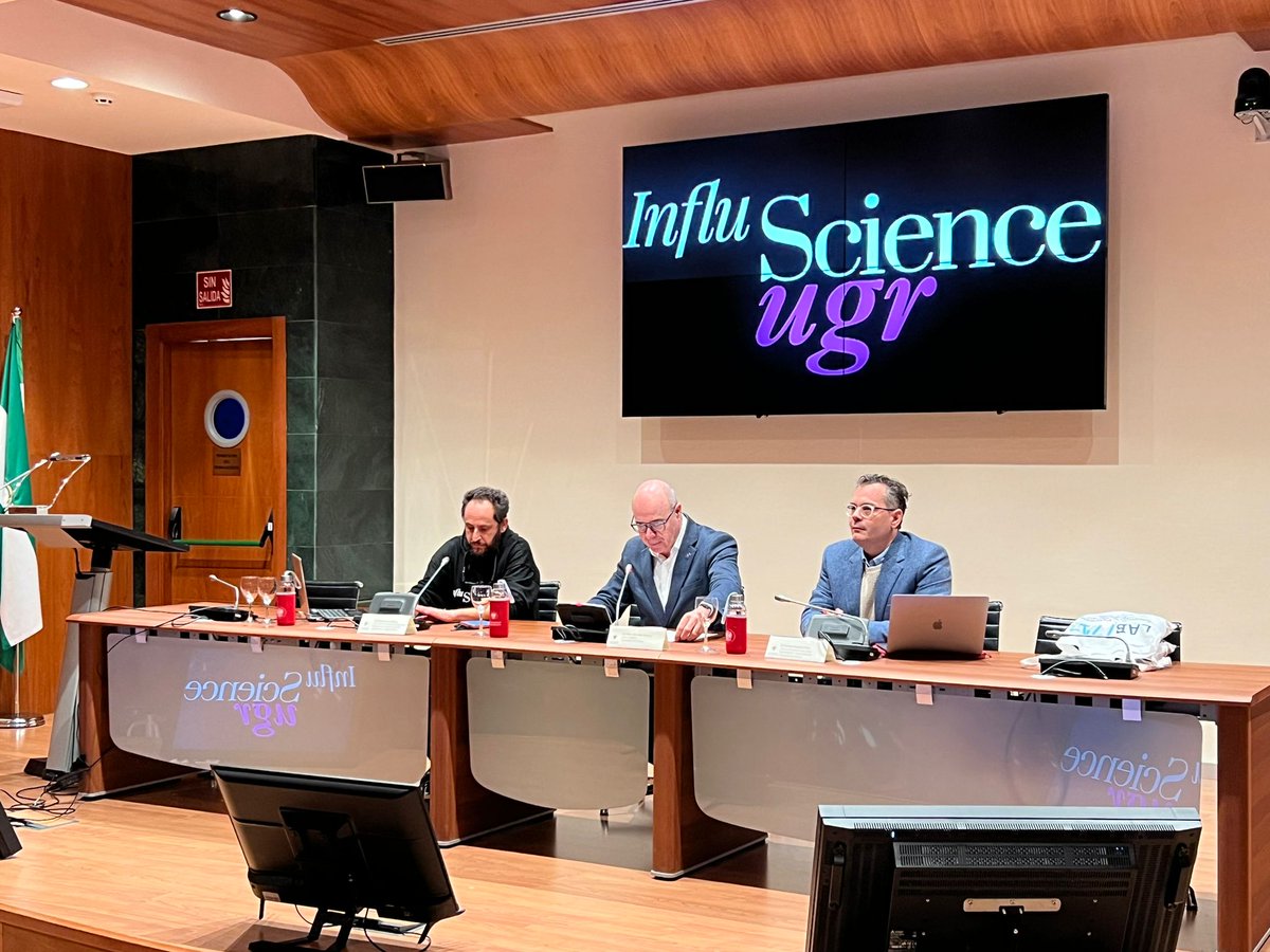 CanalUGR's tweet photo. 📊 Presentación de la plataforma InfluScience UGR, que ofrece un innovador ranking de investigadores y publicaciones científicas de la #UGR, basado en el análisis meticuloso y cuantitativo de sus altmetrics
Intervienen:
🔹@torressalinas 
🔹@PedroMercadoUGR
🔹@polisea https://t.co/QNp6YOqAhK