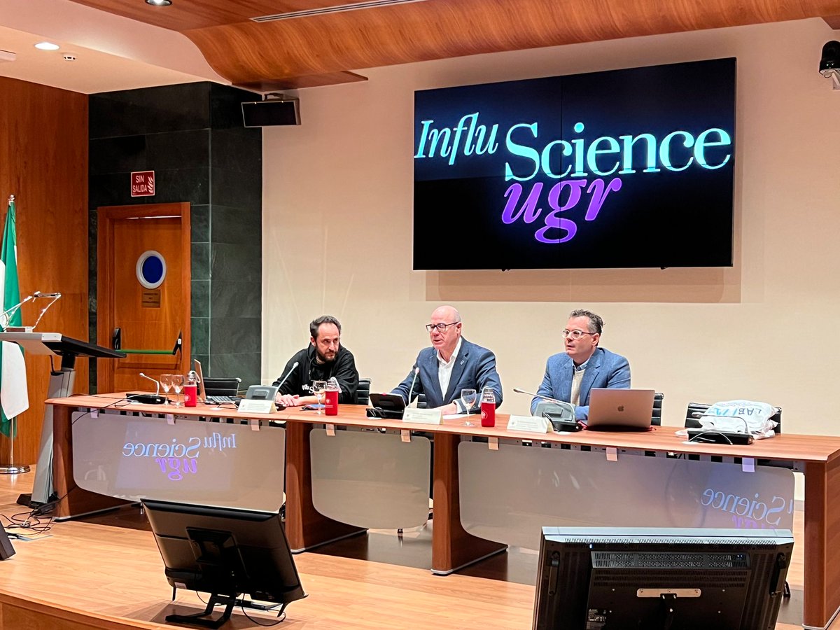 CanalUGR's tweet photo. 📊 Presentación de la plataforma InfluScience UGR, que ofrece un innovador ranking de investigadores y publicaciones científicas de la #UGR, basado en el análisis meticuloso y cuantitativo de sus altmetrics
Intervienen:
🔹@torressalinas 
🔹@PedroMercadoUGR
🔹@polisea https://t.co/QNp6YOqAhK