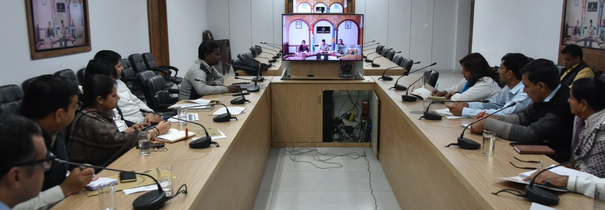 dcsirsa's tweet photo. सभी राजनीतिक दल अपनी पार्टी के बीएलए की सूची जल्द से जल्द उपलब्ध करवाएं : आयुक्त गीता भारती
- पात्र व्यक्तियों को वोट बनवाने बारे करें जागरूक
- 25 व 26 नवंबर को मतदान केंद्रों पर बैठ कर मतदाता सूची पुनरिक्षण का कार्य करेंगे बीएलओ
@DiprHaryana @cmohry https://t.co/RHCNcUndpD